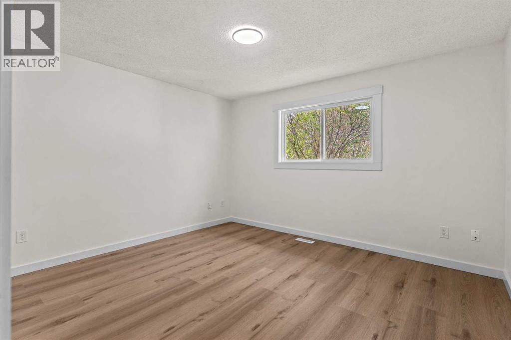 924 Pensdale Crescent SE, Calgary, Alberta  T2A 2G1 - Photo 20 - A2307894