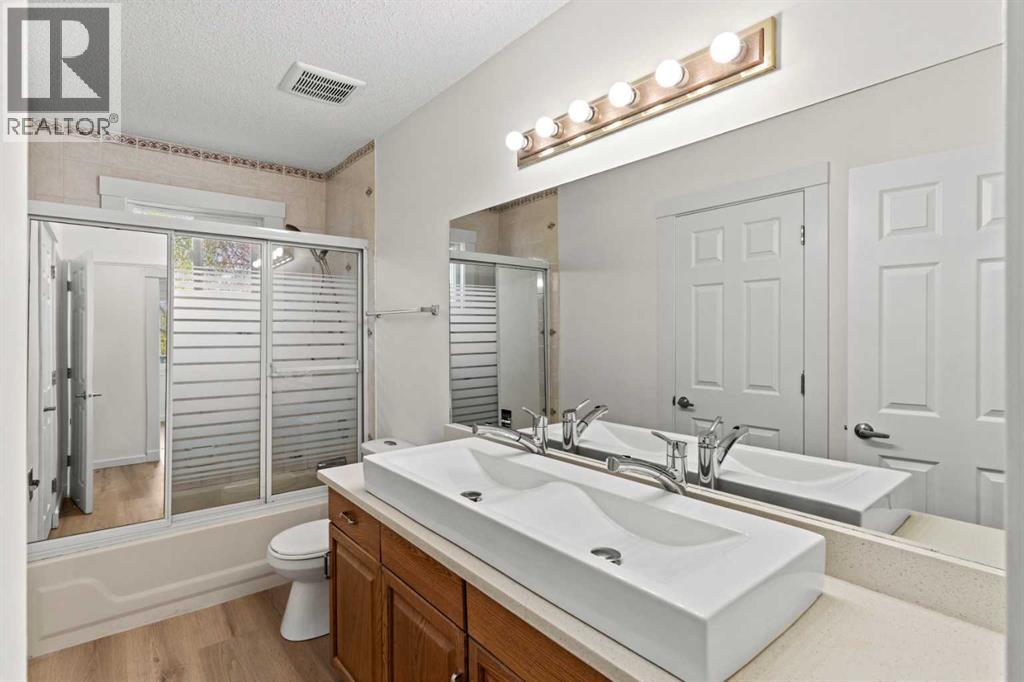 924 Pensdale Crescent SE, Calgary, Alberta  T2A 2G1 - Photo 18 - A2307894