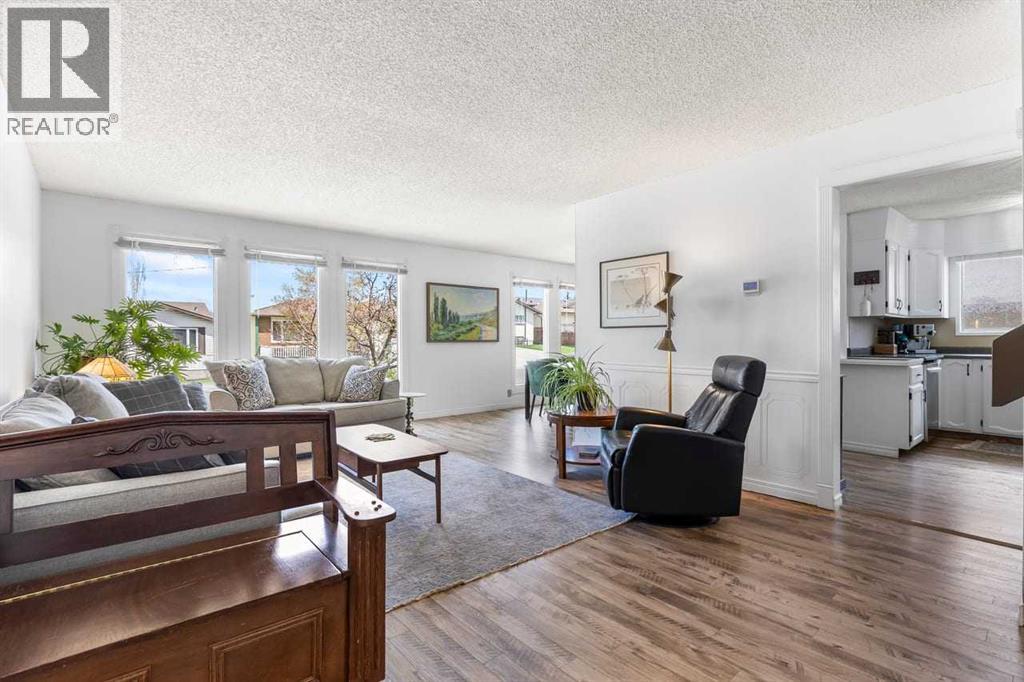 28 Beddington Crescent NE, Calgary, Alberta  T3K 1N5 - Photo 5 - A2311408