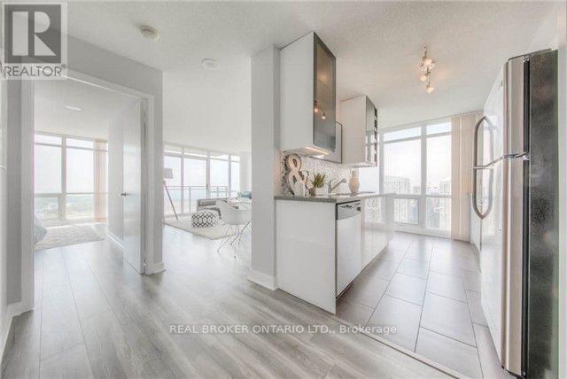 4512 - 15 Fort York Boulevard, Toronto, Ontario  M5V 3Y4 - Photo 7 - C13139016
