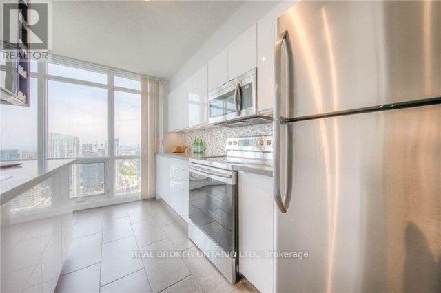 4512 - 15 Fort York Boulevard, Toronto, Ontario  M5V 3Y4 - Photo 9 - C13139016