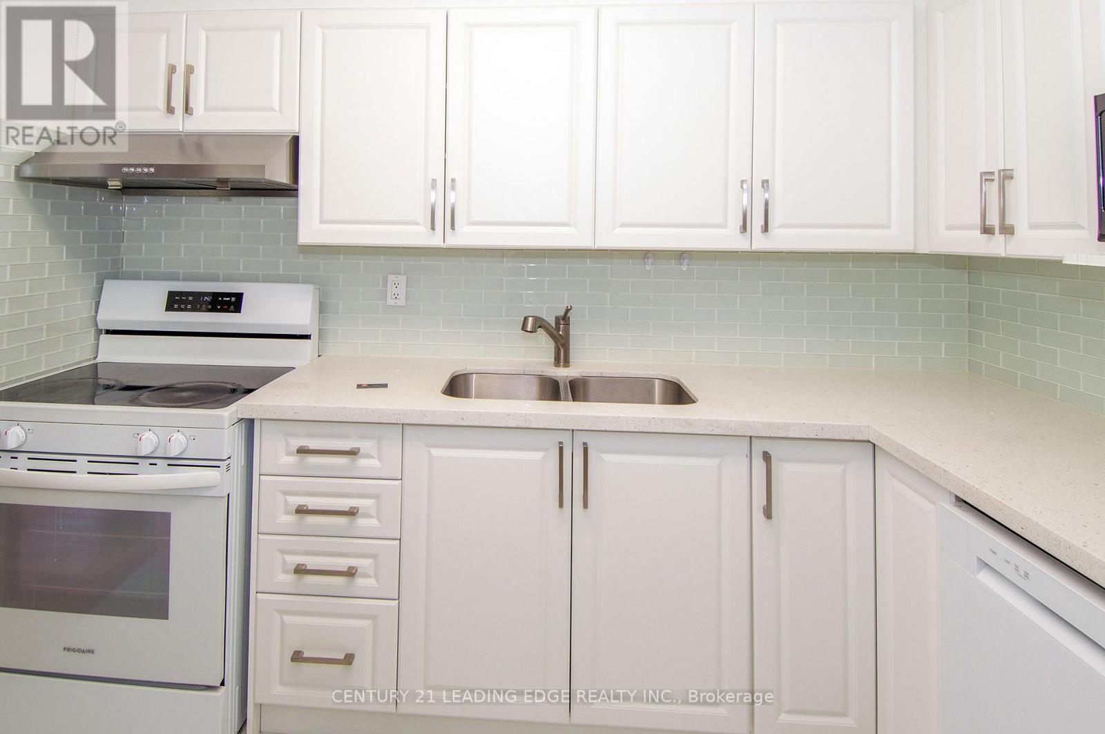 1203 - 20 Edgecliff Golfway, Toronto, Ontario  M3C 3A4 - Photo 17 - C12950872