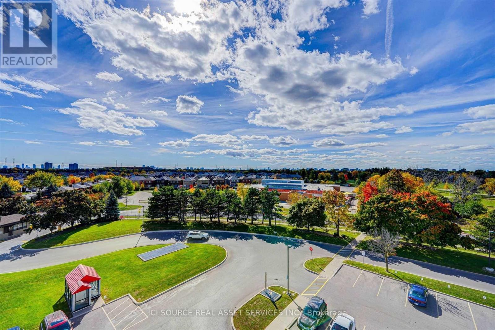 611 - 330 Alton Towers Circle, Toronto, Ontario  M1V 5H3 - Photo 2 - E13088180