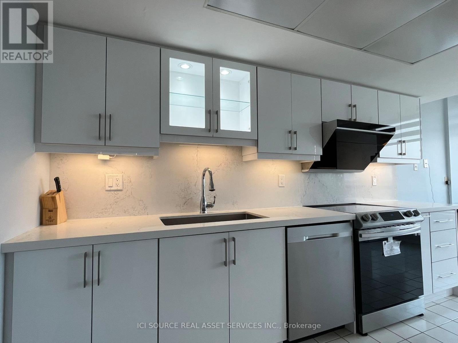 611 - 330 Alton Towers Circle, Toronto, Ontario  M1V 5H3 - Photo 7 - E13088180