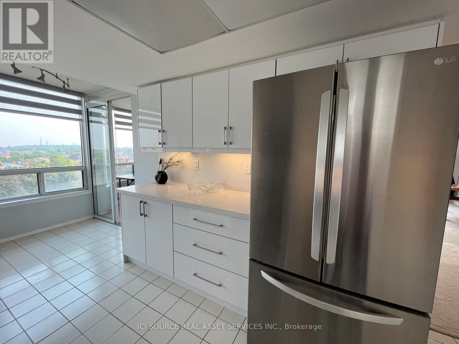 611 - 330 Alton Towers Circle, Toronto, Ontario  M1V 5H3 - Photo 8 - E13088180
