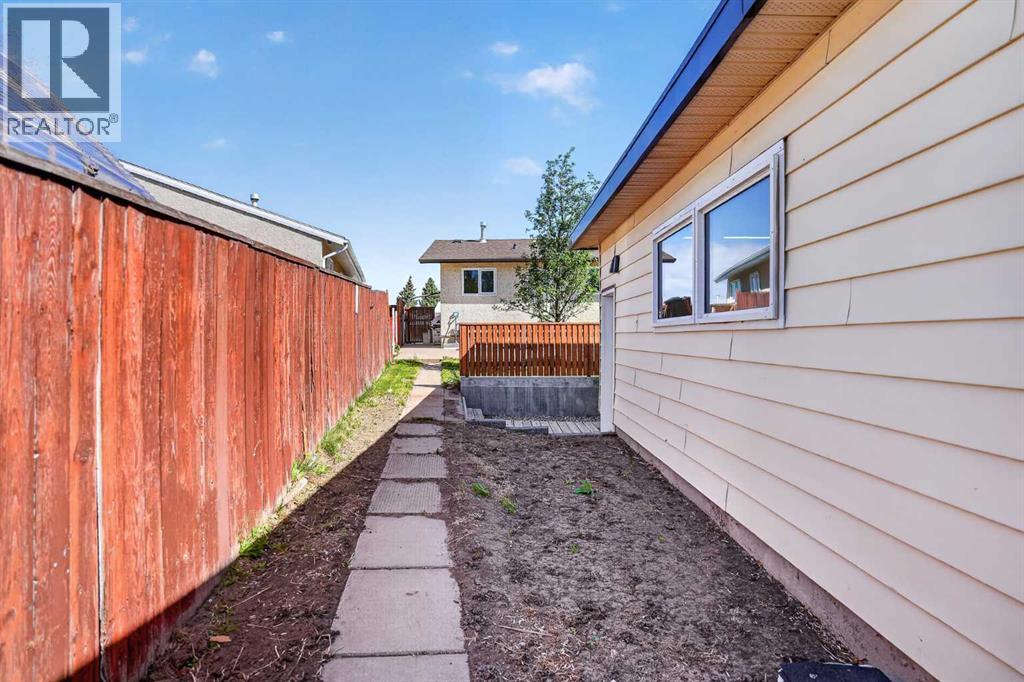 434 12 Avenue N, Lethbridge, Alberta  T1H 1P3 - Photo 36 - A2311430