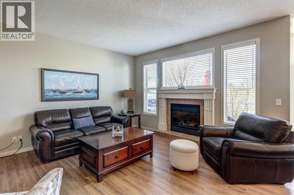 143 Cougarstone Court SW, Calgary, Alberta  T3H 5R4 - Photo 9 - A2308494