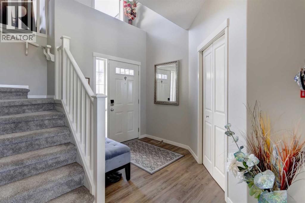 143 Cougarstone Court SW, Calgary, Alberta  T3H 5R4 - Photo 2 - A2308494