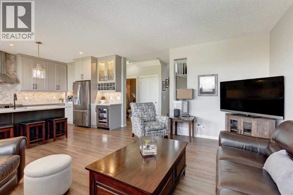 143 Cougarstone Court SW, Calgary, Alberta  T3H 5R4 - Photo 10 - A2308494