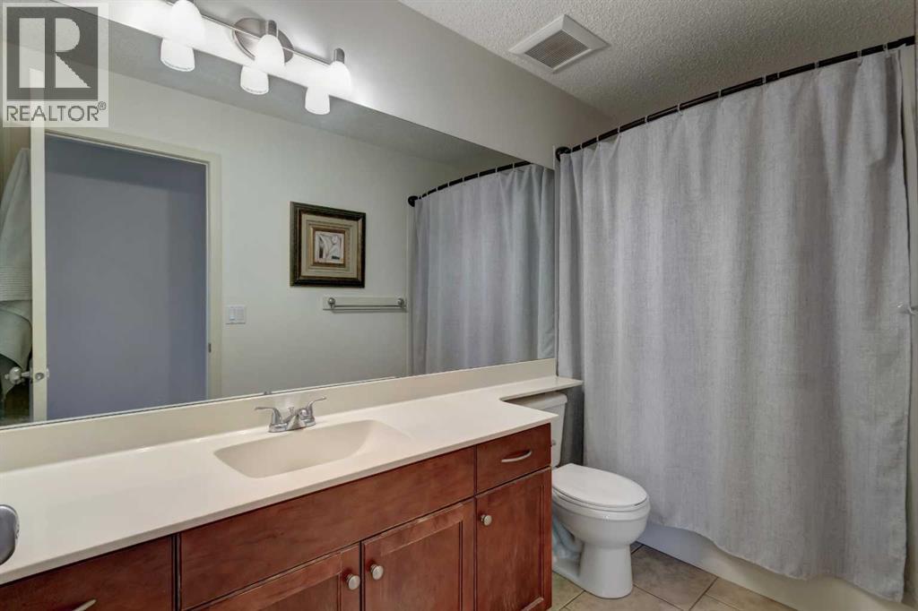 143 Cougarstone Court SW, Calgary, Alberta  T3H 5R4 - Photo 21 - A2308494