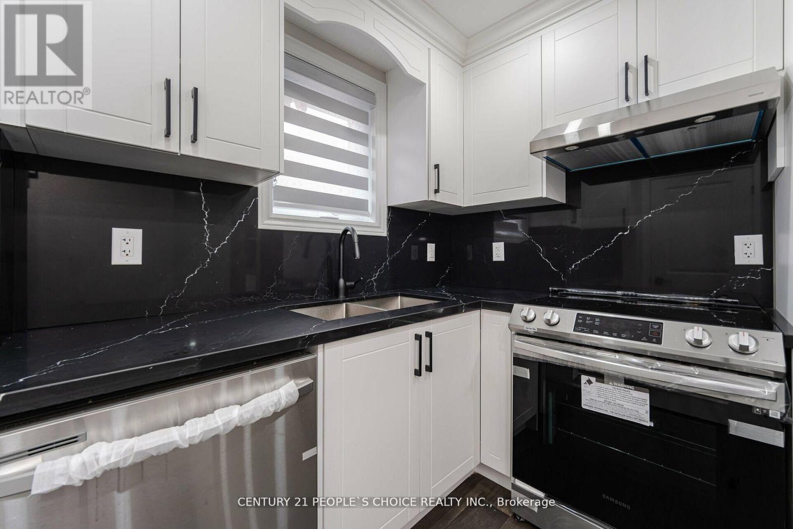 218 William Street, Toronto, Ontario  M9N 2H1 - Photo 11 - W13139010
