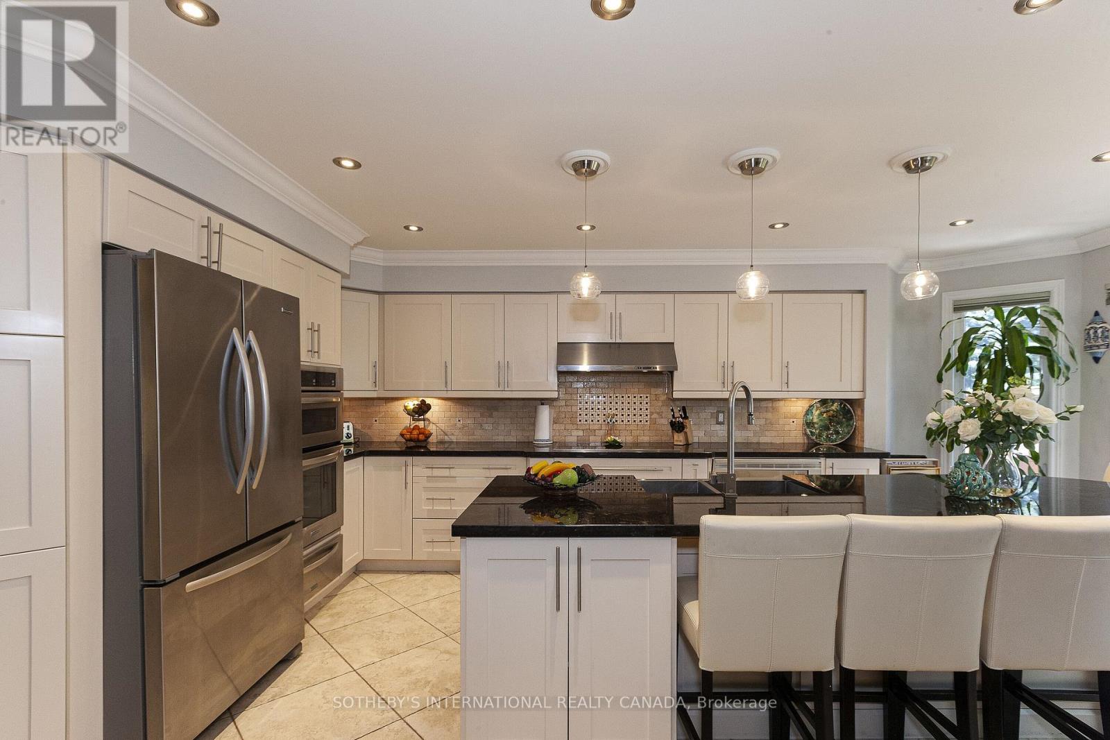 2074 Brays Lane, Oakville, Ontario  L6M 2S6 - Photo 11 - W13139014
