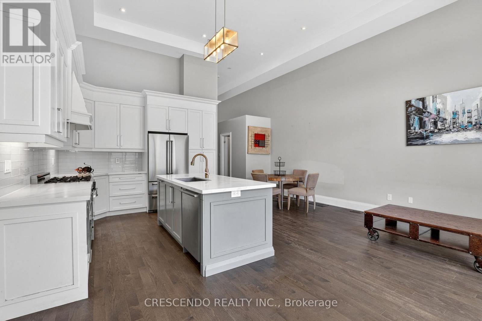 455 Rimilton Avenue, Toronto, Ontario  M8W 2G7 - Photo 13 - W13139024