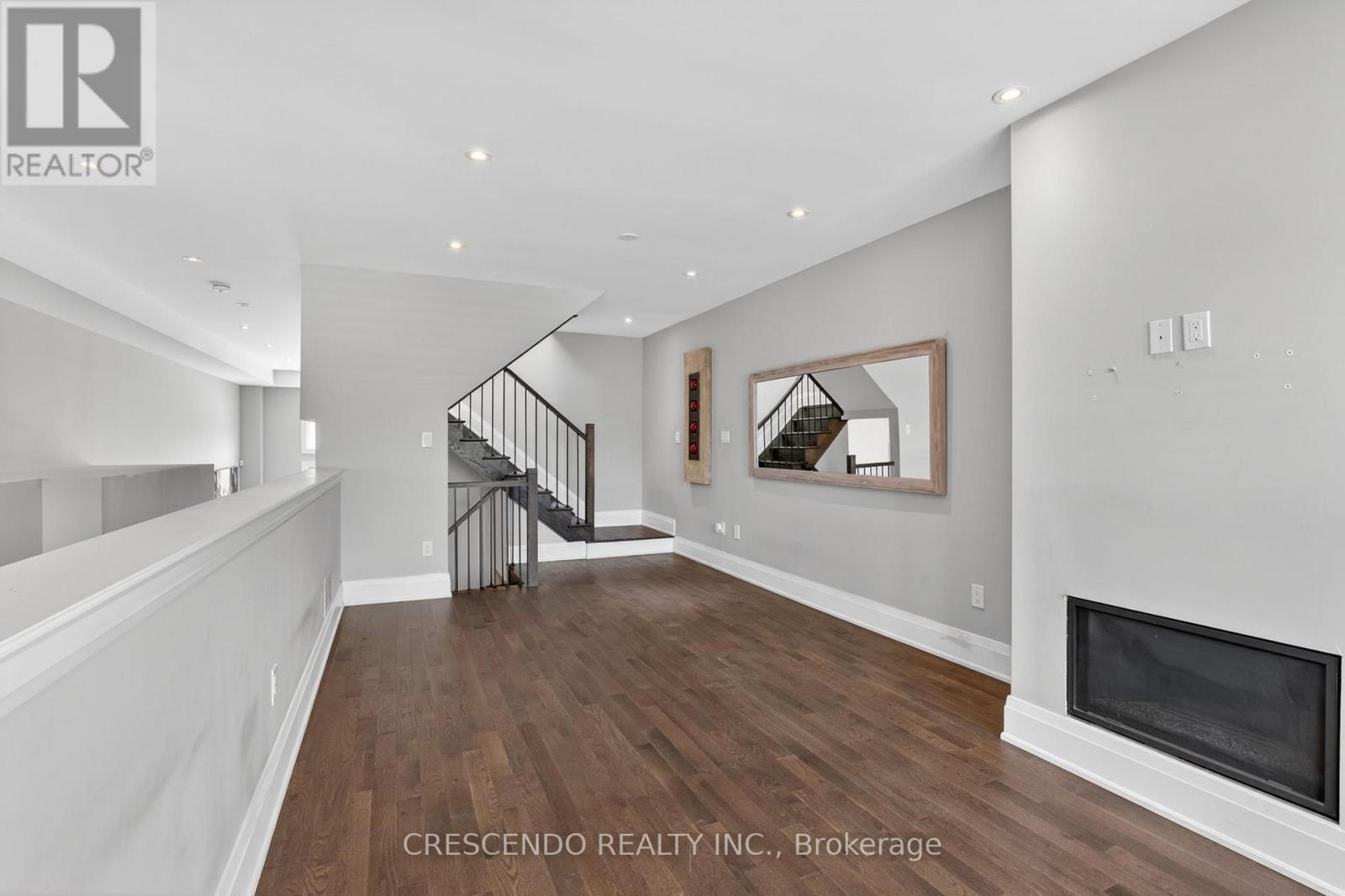 455 Rimilton Avenue, Toronto, Ontario  M8W 2G7 - Photo 17 - W13139024
