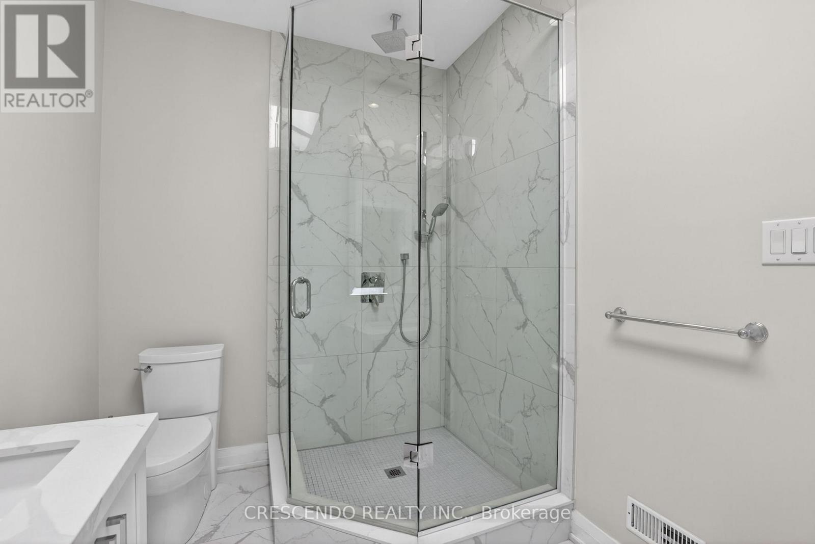 455 Rimilton Avenue, Toronto, Ontario  M8W 2G7 - Photo 25 - W13139024
