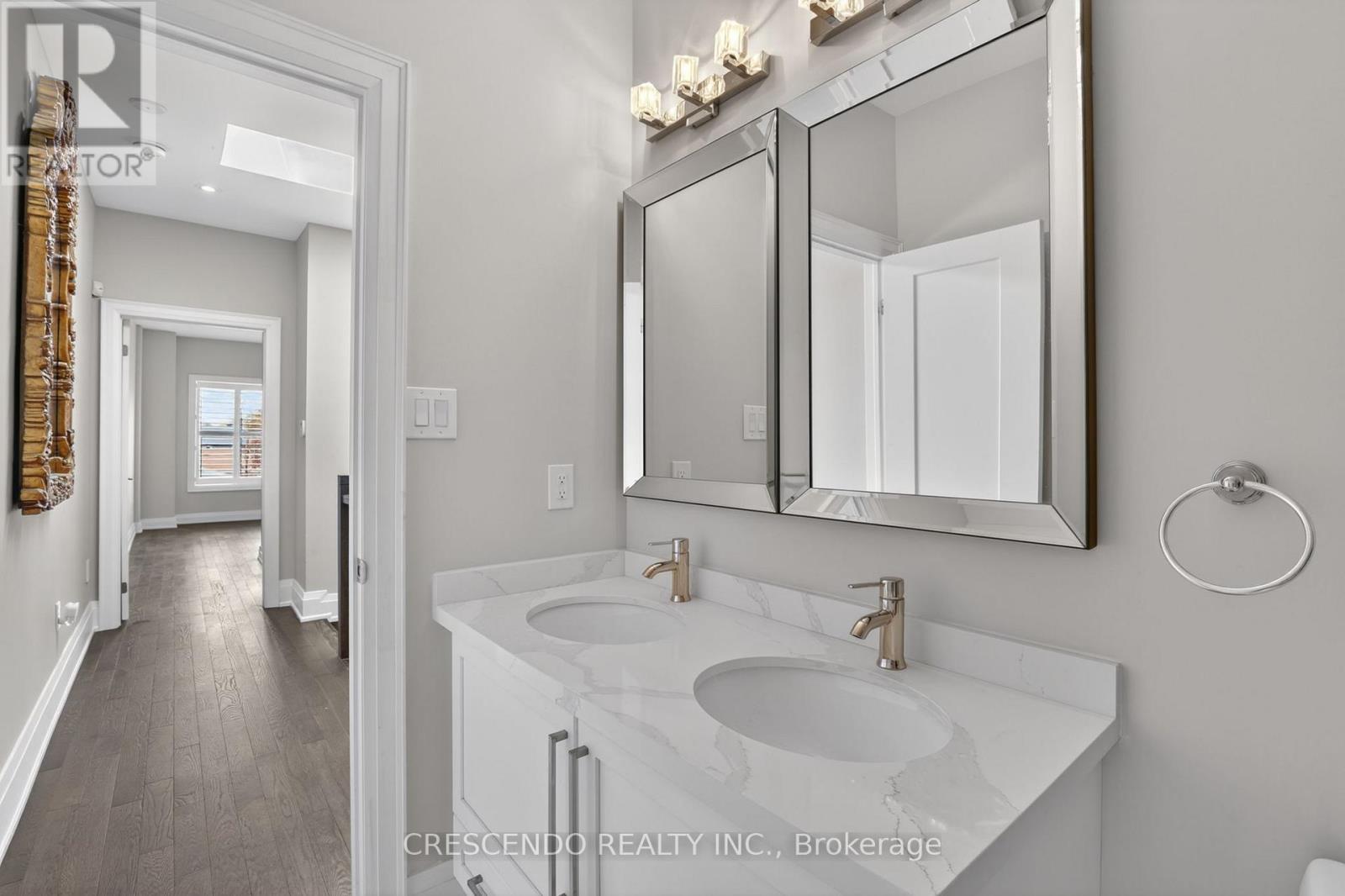 455 Rimilton Avenue, Toronto, Ontario  M8W 2G7 - Photo 32 - W13139024