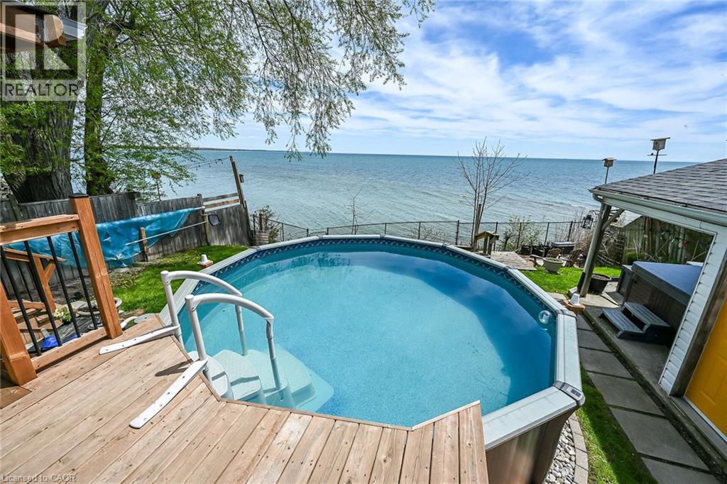 16 WILCOX Drive, Peacock Point, Ontario