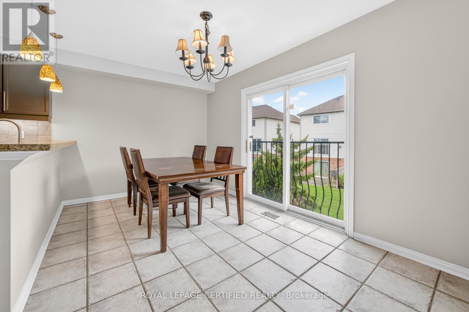 876 Scollard Court, Mississauga, Ontario  L5V 2R5 - Photo 20 - W12957508