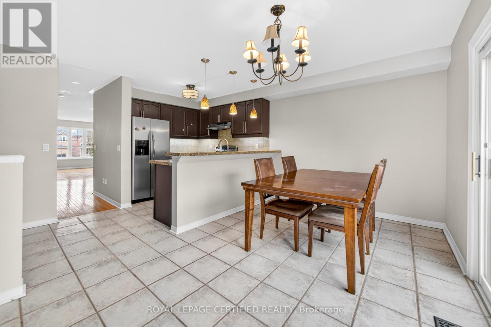 876 Scollard Court, Mississauga, Ontario  L5V 2R5 - Photo 21 - W12957508