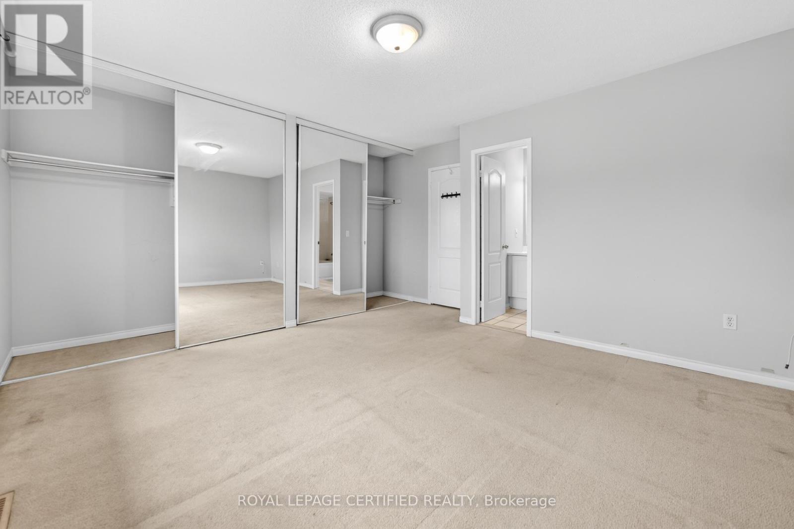 876 Scollard Court, Mississauga, Ontario  L5V 2R5 - Photo 39 - W12957508