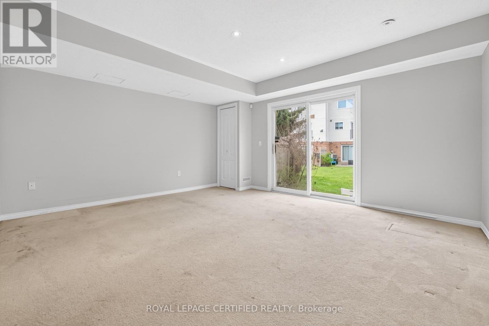 876 Scollard Court, Mississauga, Ontario  L5V 2R5 - Photo 42 - W12957508