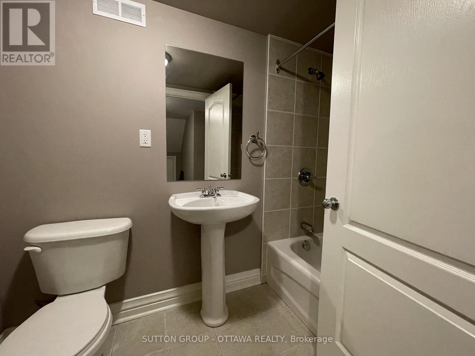 1520 Arnhem Street, Ottawa, Ontario  K2C 1V1 - Photo 27 - X13139026