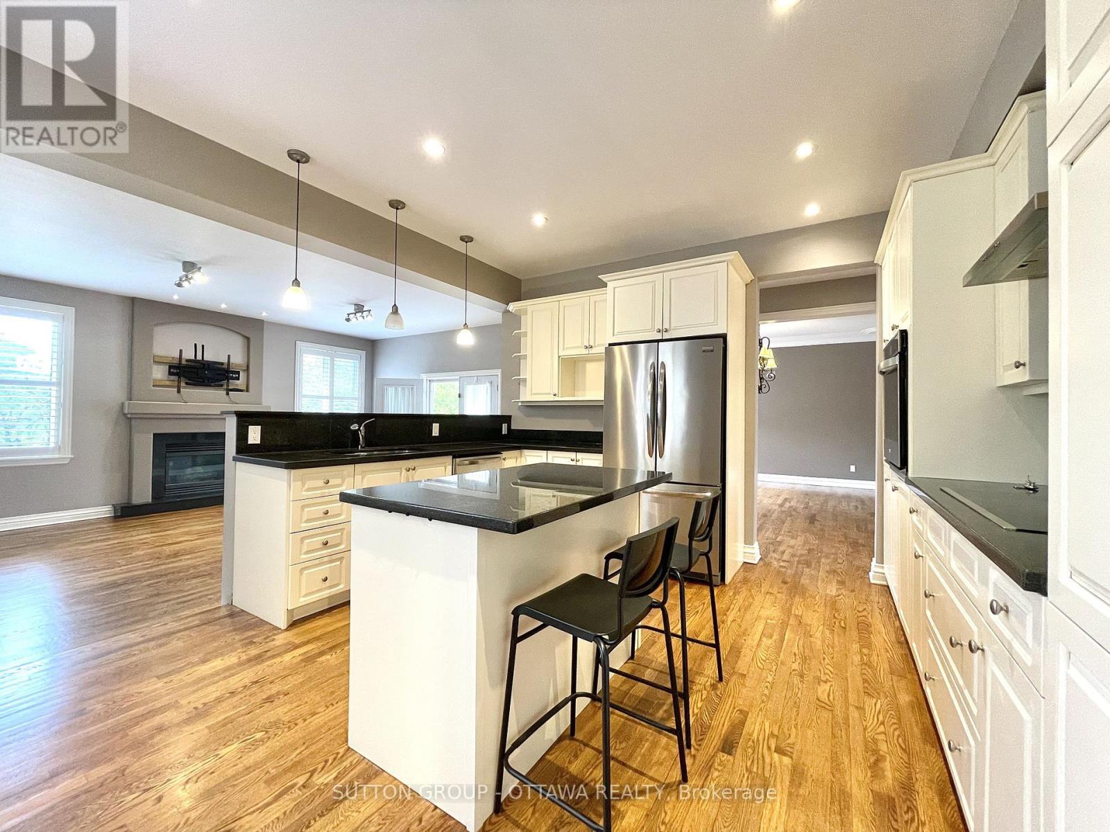 1520 Arnhem Street, Ottawa, Ontario  K2C 1V1 - Photo 3 - X13139026