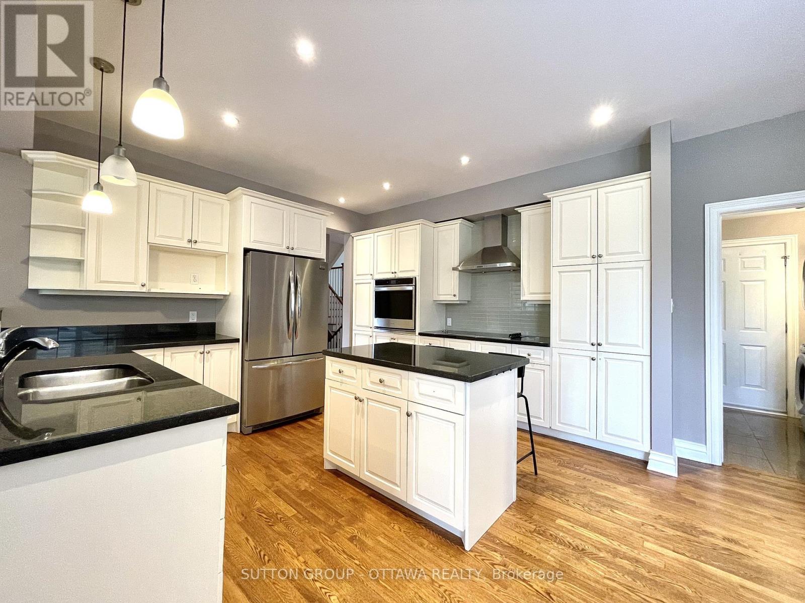 1520 Arnhem Street, Ottawa, Ontario  K2C 1V1 - Photo 4 - X13139026