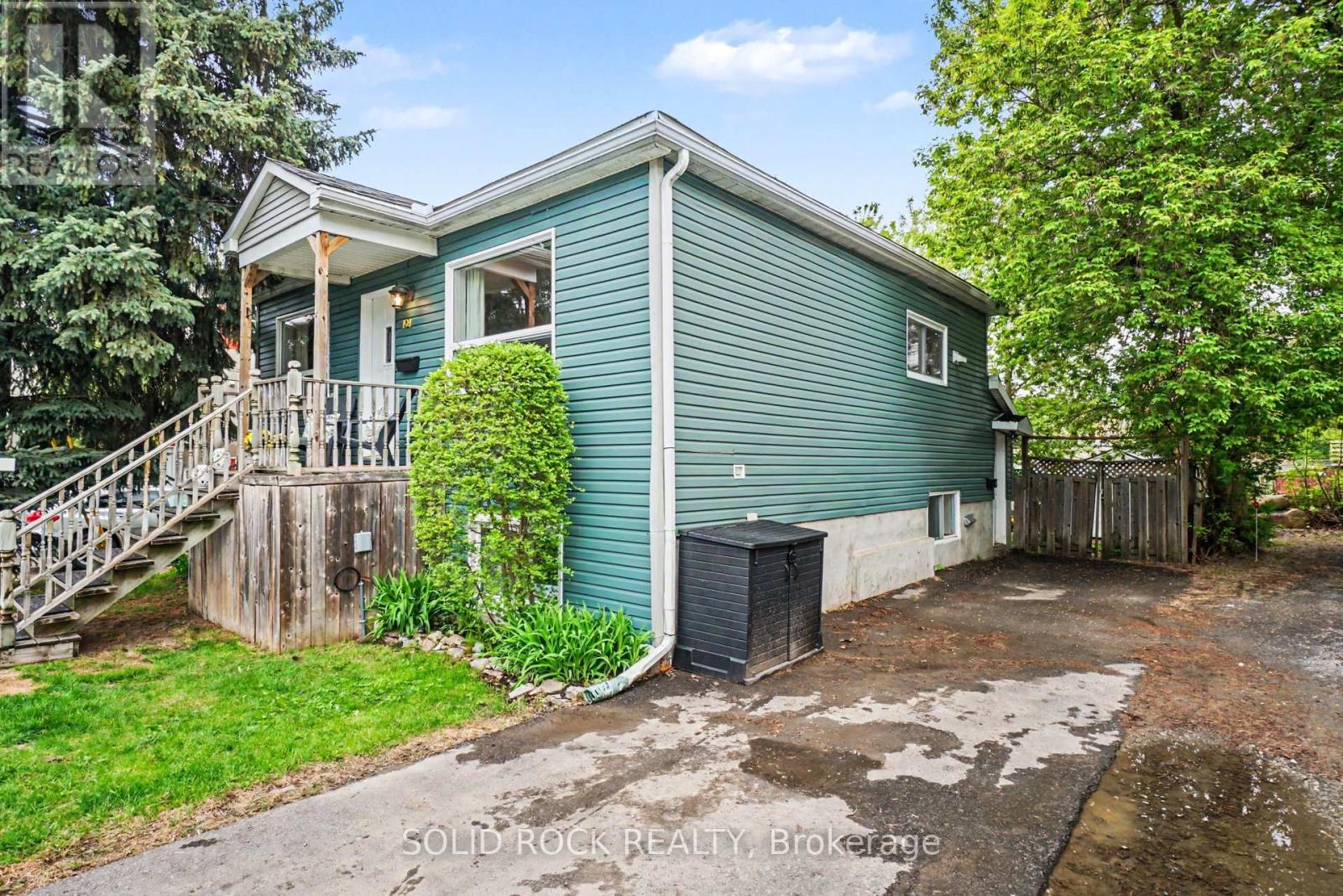 194 Genest Street, Ottawa, Ontario  K1L 7Y6 - Photo 2 - X13139076