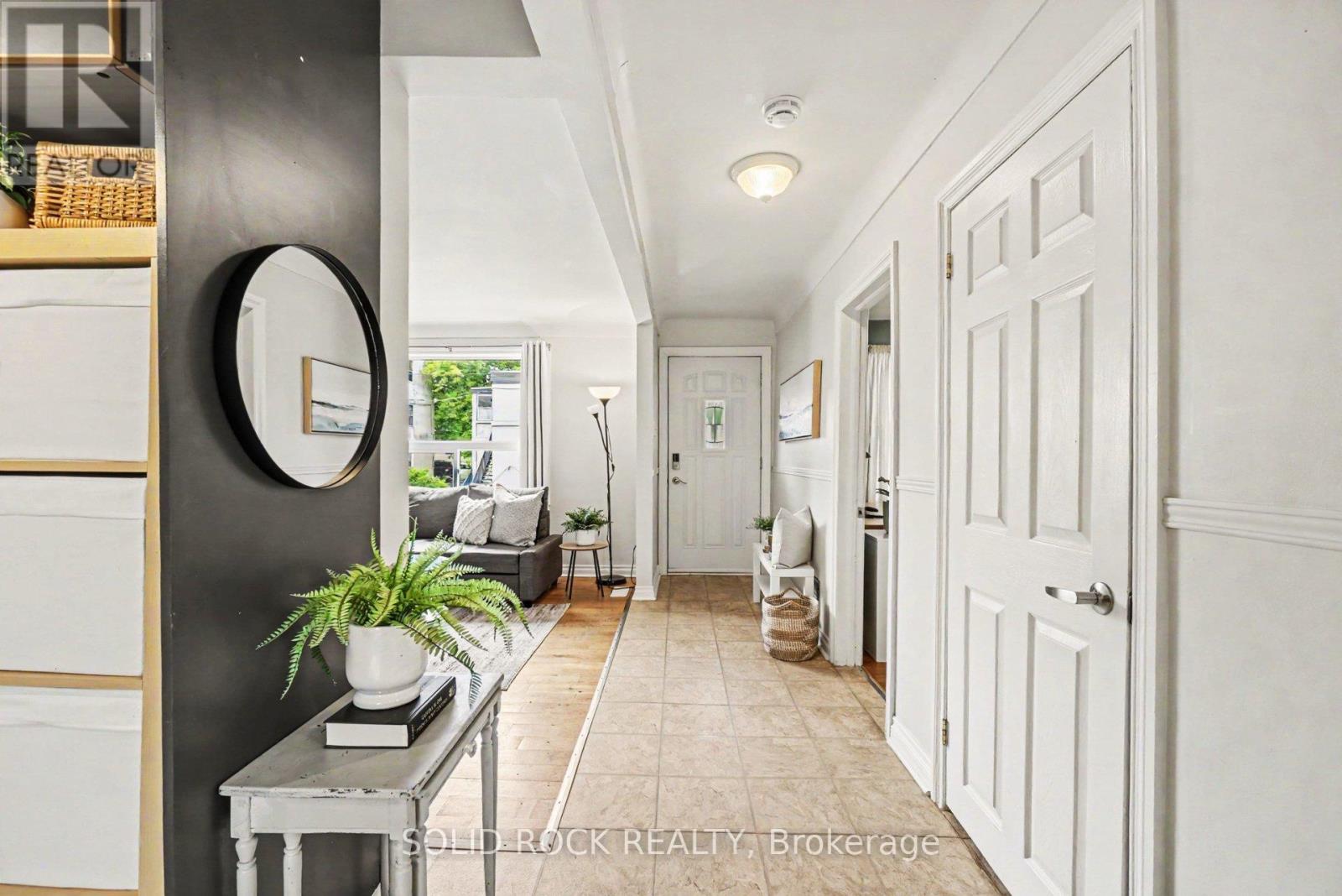 194 Genest Street, Ottawa, Ontario  K1L 7Y6 - Photo 5 - X13139076