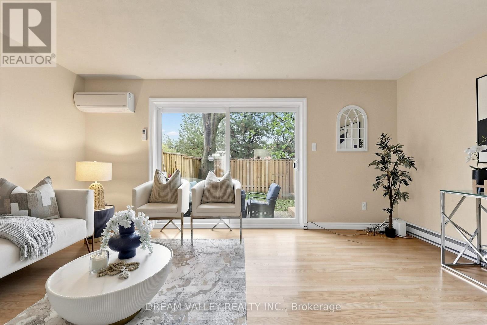 62 - 2075 Warden Avenue, Toronto, Ontario  M1T 3R1 - Photo 2 - E13139060