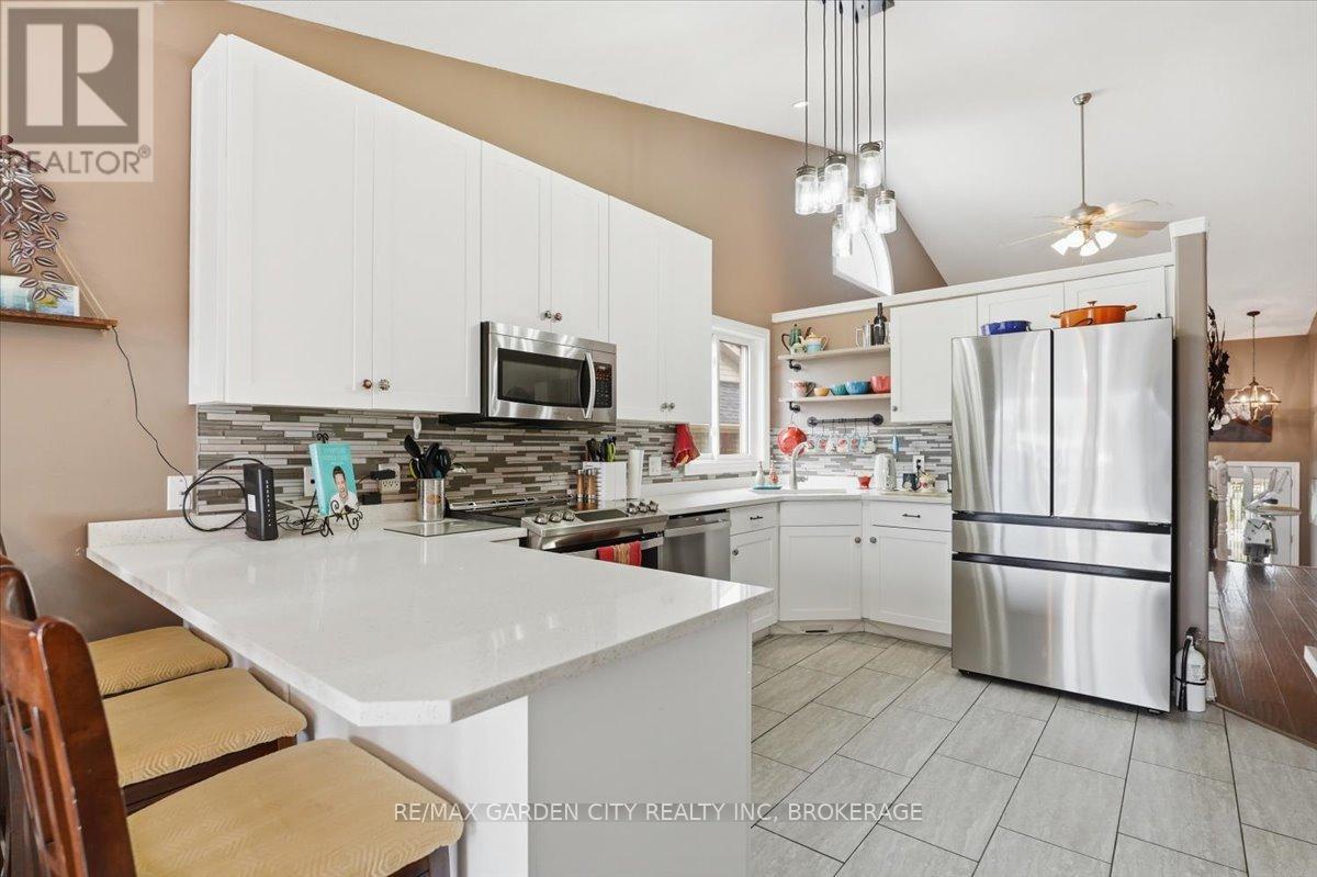 325 Winterberry Boulevard, Thorold, Ontario  L2V 5E6 - Photo 11 - X13139082