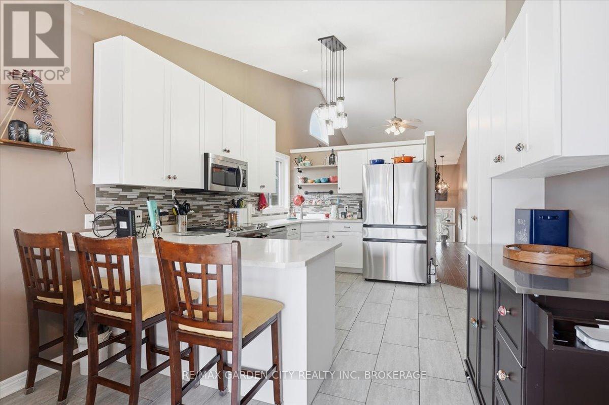 325 Winterberry Boulevard, Thorold, Ontario  L2V 5E6 - Photo 12 - X13139082