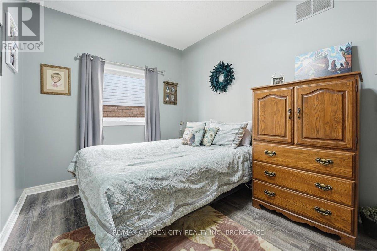 325 Winterberry Boulevard, Thorold, Ontario  L2V 5E6 - Photo 22 - X13139082