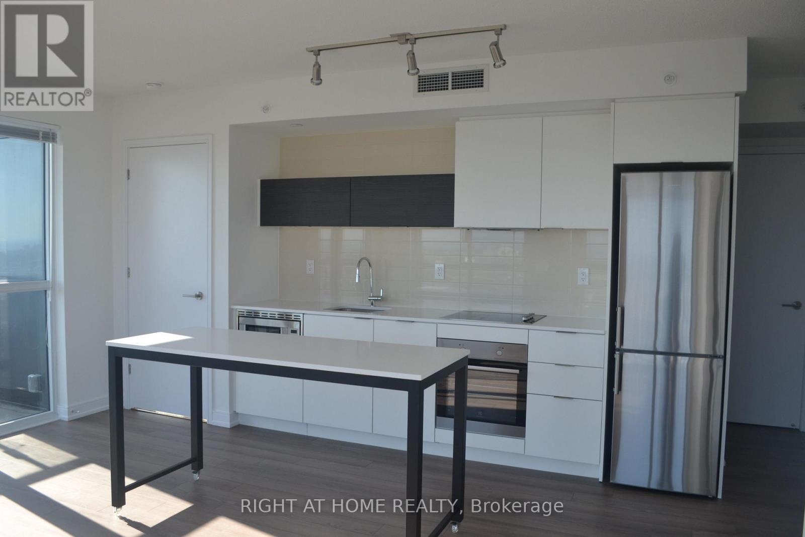 2109 - 20 Thomas Riley Road, Toronto, Ontario  M9B 0C3 - Photo 2 - W13139028