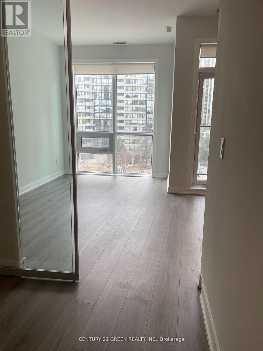 422 - 430 Square One Drive, Mississauga, Ontario  L5B 3Y1 - Photo 11 - W13139032