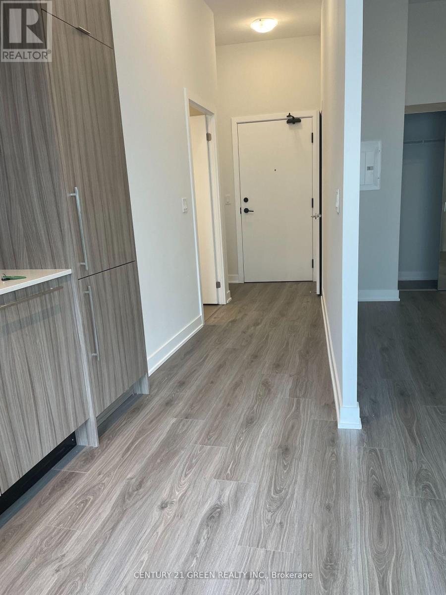 422 - 430 Square One Drive, Mississauga, Ontario  L5B 3Y1 - Photo 6 - W13139032