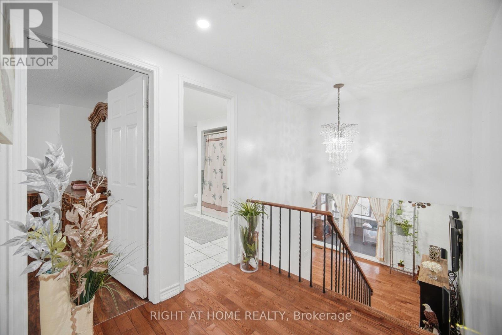 18 Mercedes Drive, Toronto, Ontario  M9V 4T5 - Photo 24 - W13139062