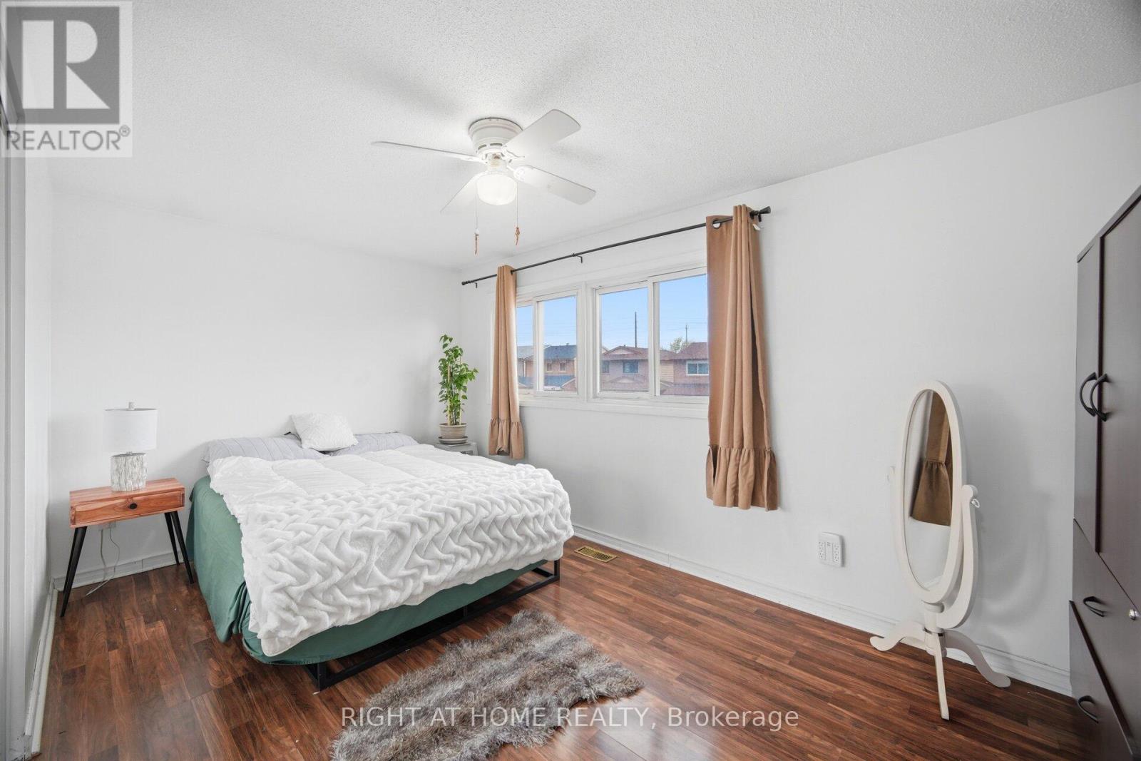 18 Mercedes Drive, Toronto, Ontario  M9V 4T5 - Photo 28 - W13139062