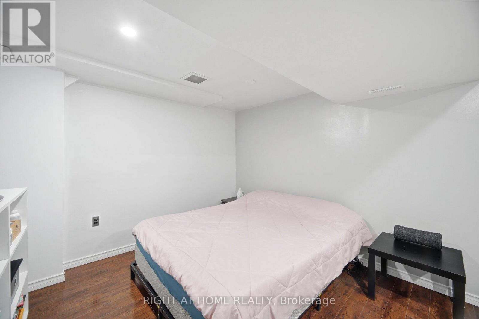 18 Mercedes Drive, Toronto, Ontario  M9V 4T5 - Photo 44 - W13139062