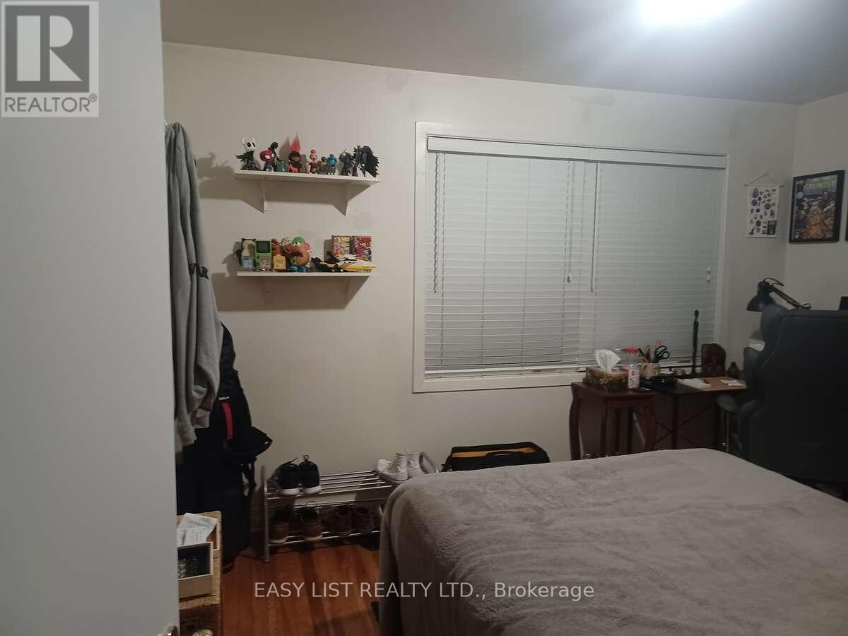 2218 Iris Street, Ottawa, Ontario  K2C 1B8 - Photo 11 - X13139048