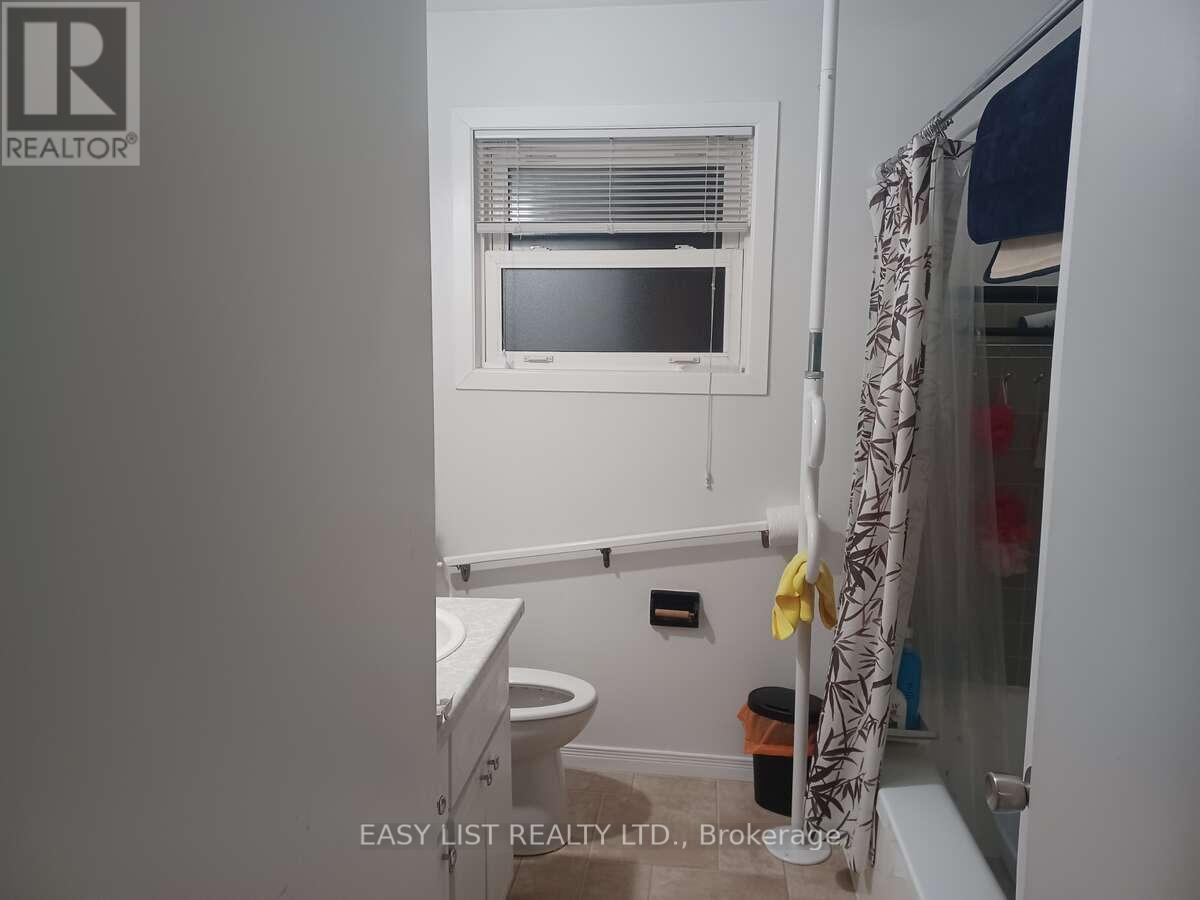 2218 Iris Street, Ottawa, Ontario  K2C 1B8 - Photo 12 - X13139048