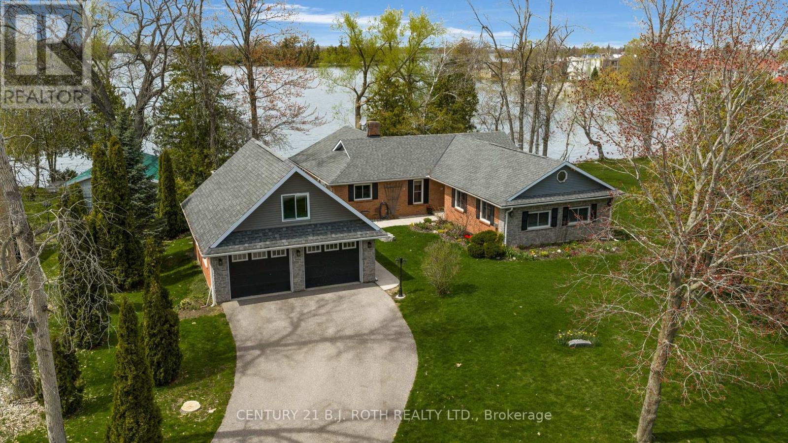 4486 Fern Resort Road, Ramara, Ontario  L3V 0Z1 - Photo 2 - S13130530