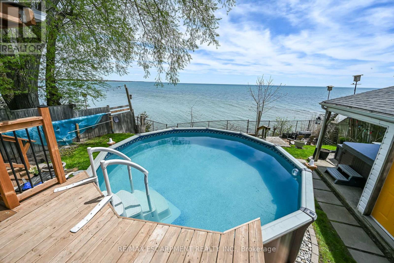 16 WILCOX DRIVE, Haldimand, Ontario