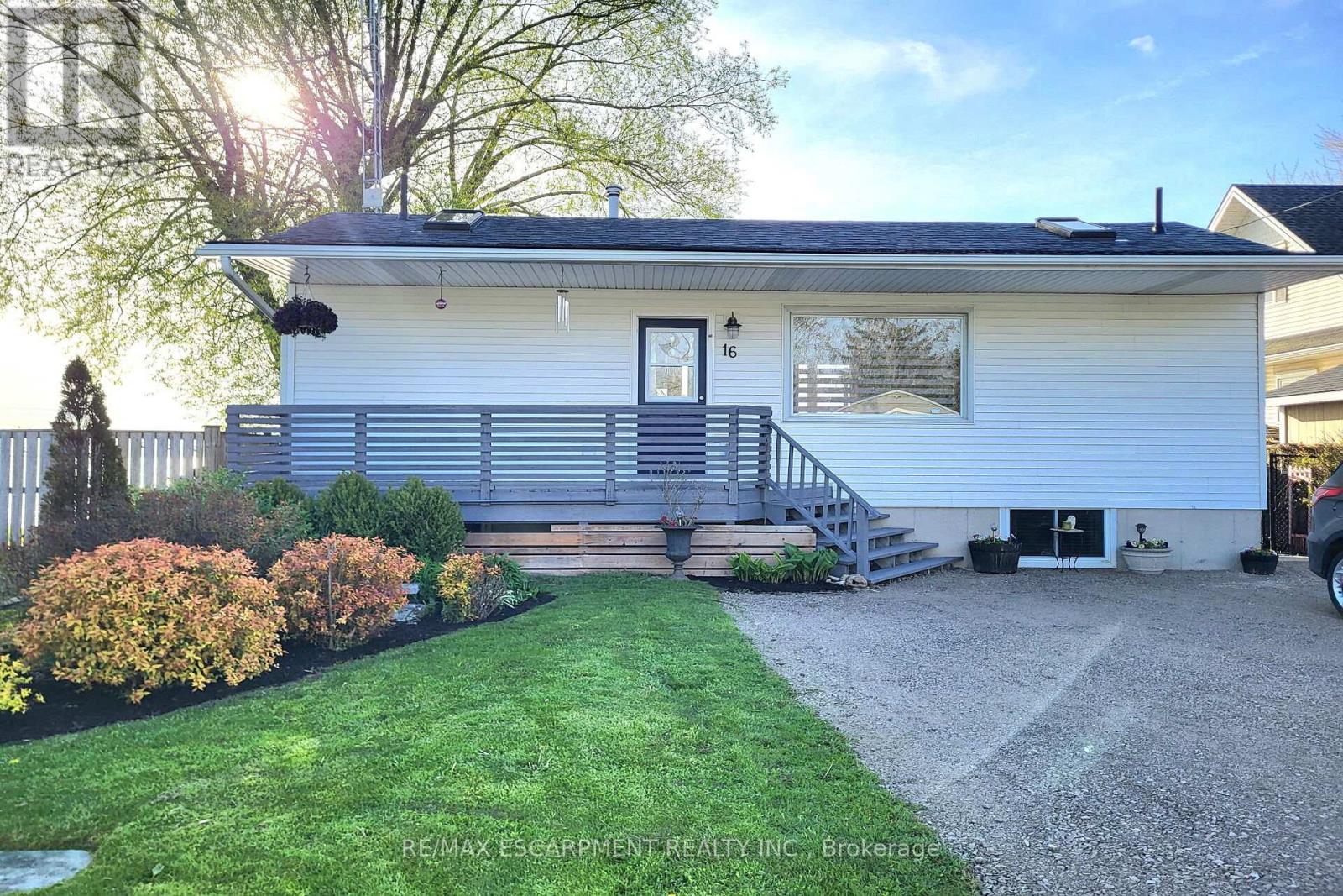 16 Wilcox Drive, Haldimand, Ontario  N0A 1L0 - Photo 31 - X12932124