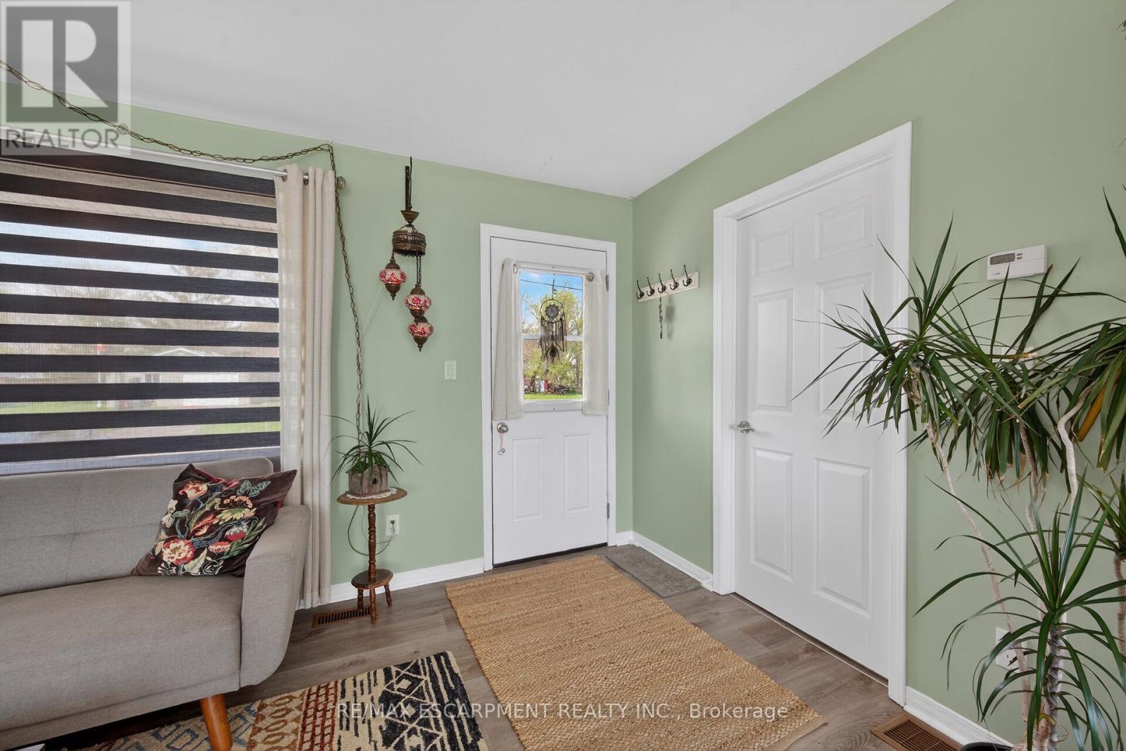 16 Wilcox Drive, Haldimand, Ontario  N0A 1L0 - Photo 7 - X12932124