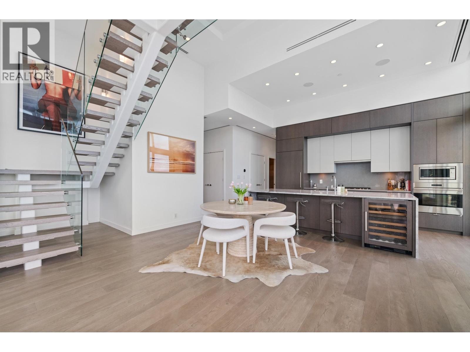 2403 125 E 14th Street, North Vancouver, British Columbia V7L 0E6 - Photo 10 - R3116503