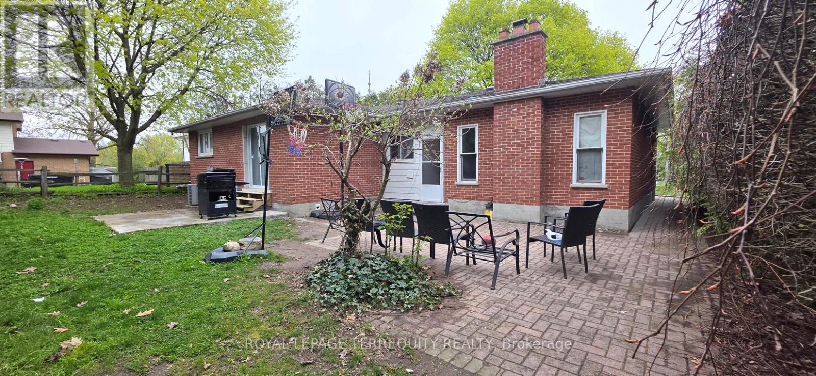 134 Switzer Drive, Oshawa, Ontario  L1G 3J7 - Photo 10 - E13139104
