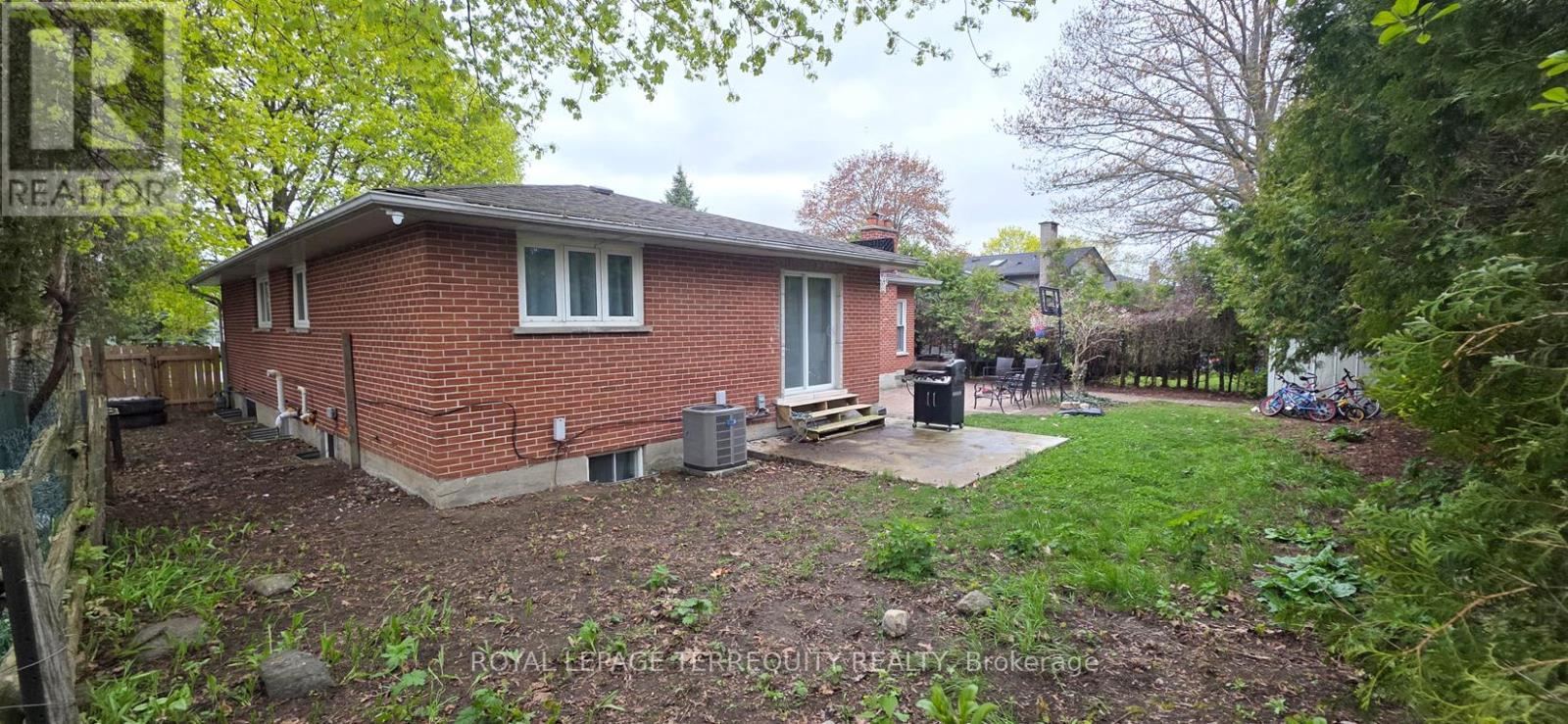 134 Switzer Drive, Oshawa, Ontario  L1G 3J7 - Photo 11 - E13139104