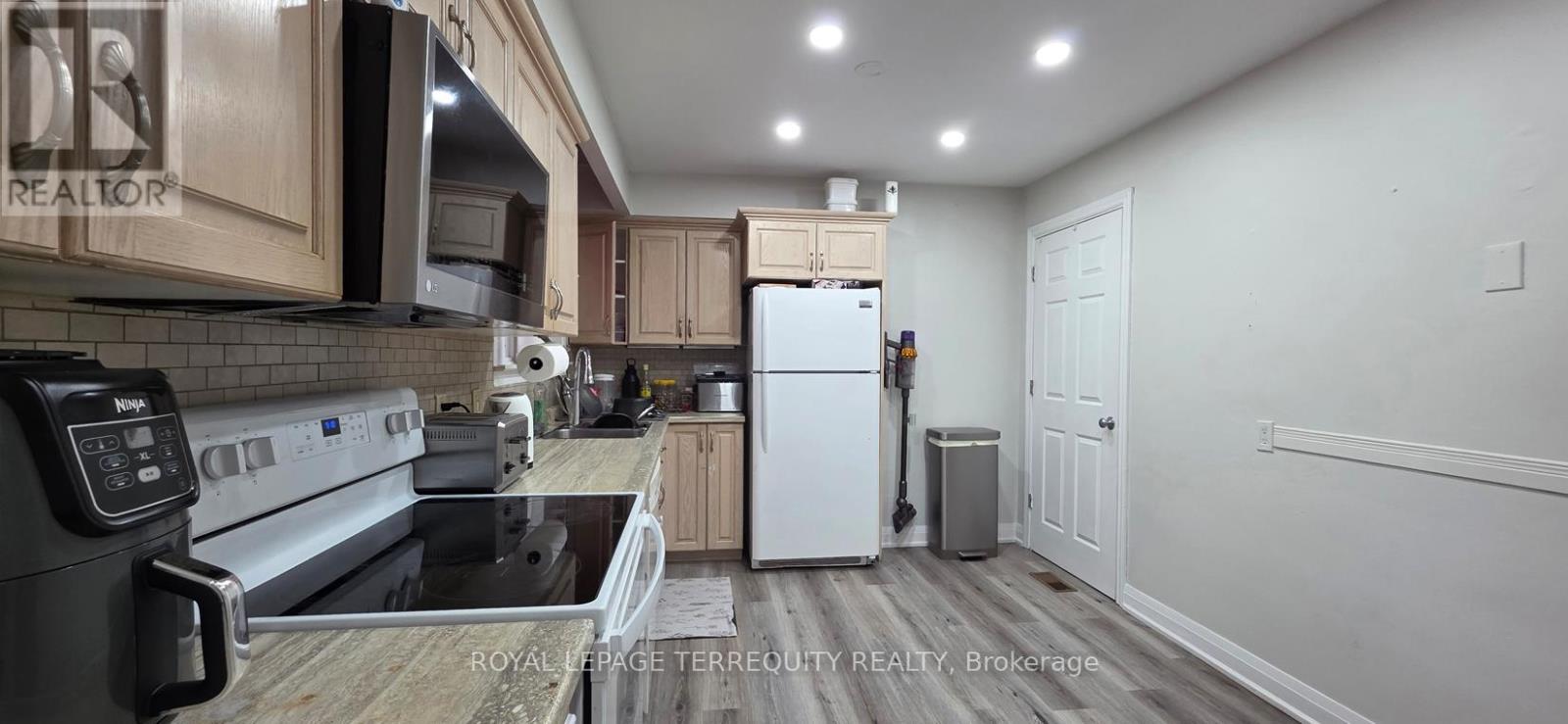 134 Switzer Drive, Oshawa, Ontario  L1G 3J7 - Photo 20 - E13139104